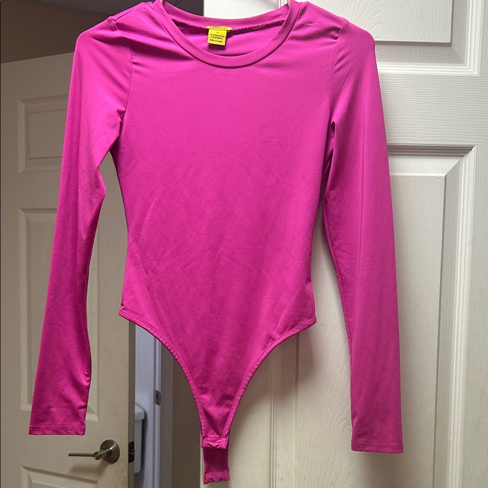 Daisy Vibrant Pink Top